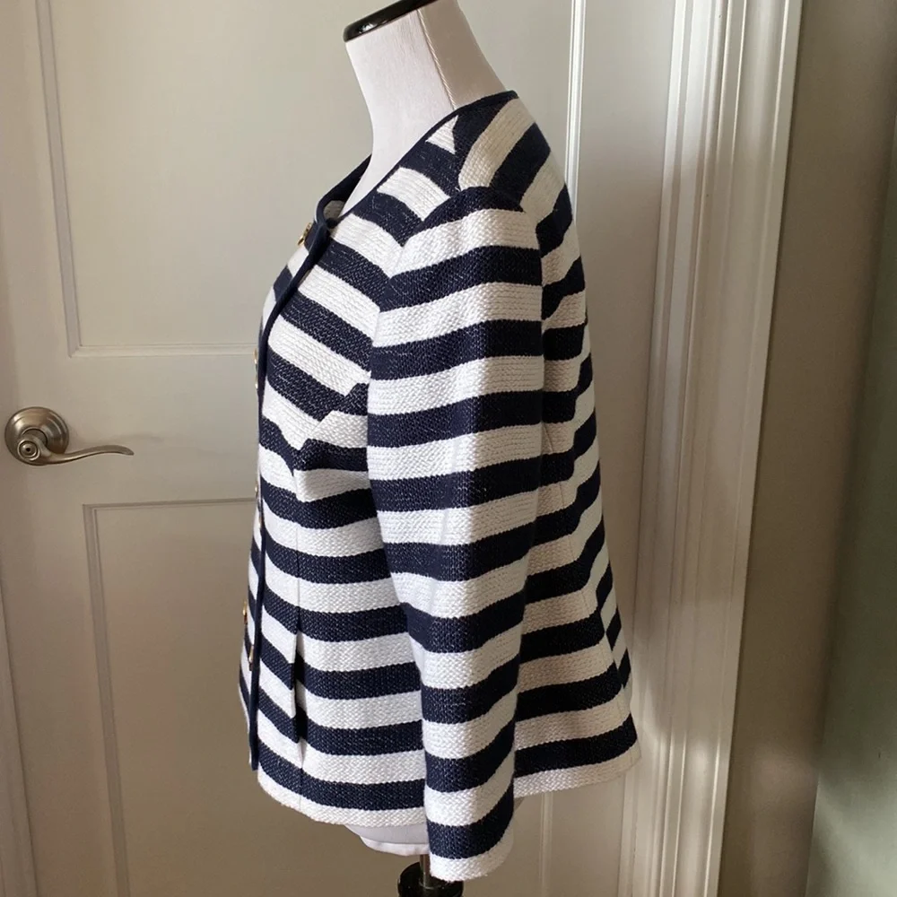 Woman’s Jones New York Signature Nautical striped double breasted Blazer. - Picture 2 of 9